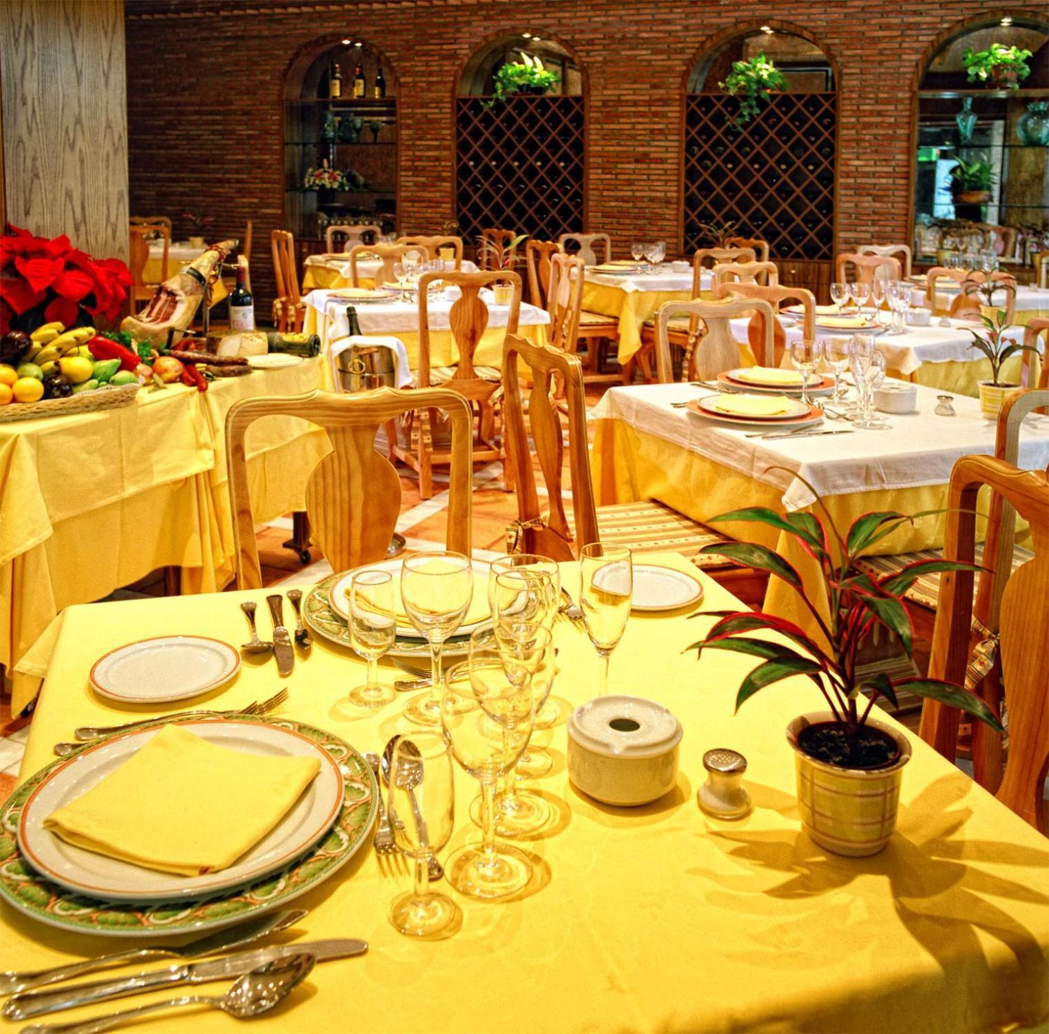 Hotel Torrepalma Alcala La Real Bagian luar foto
