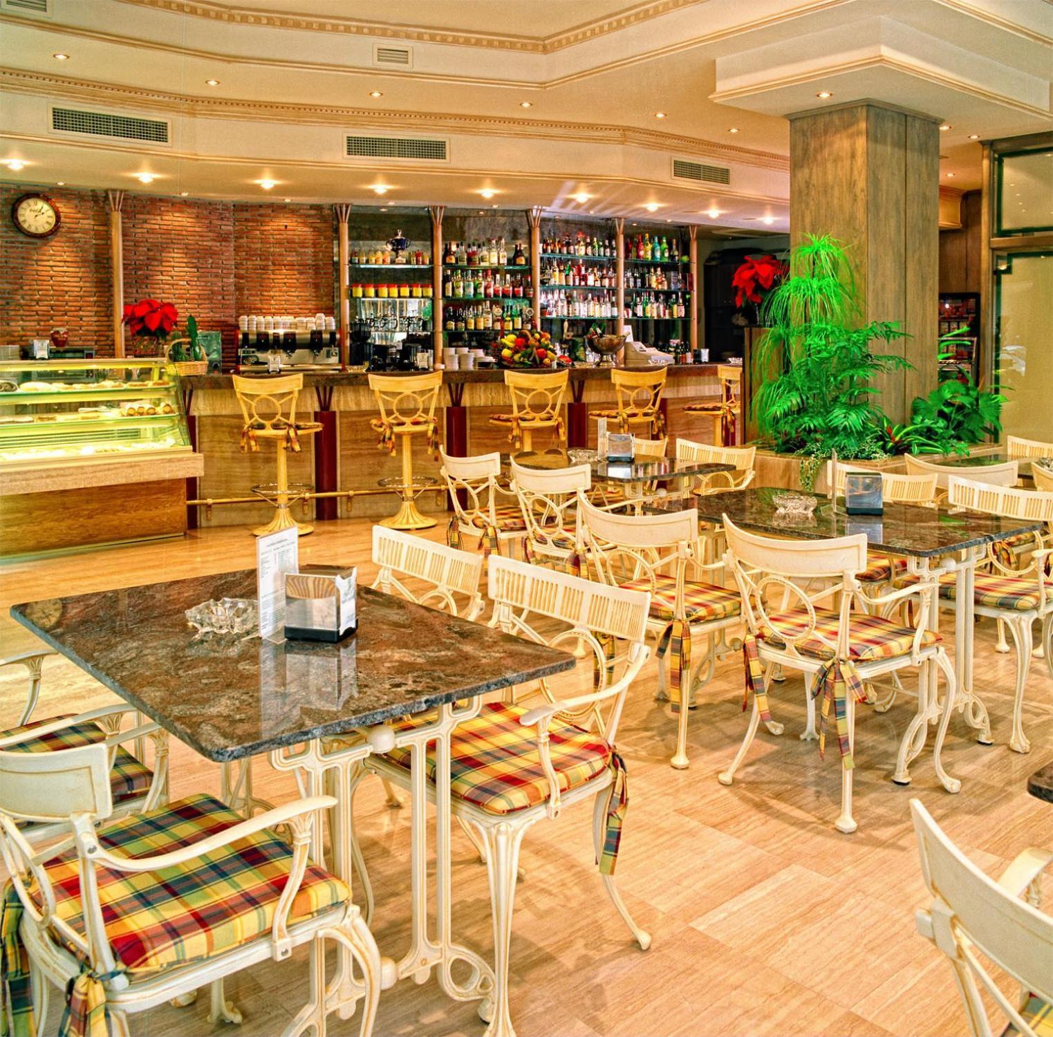 Hotel Torrepalma Alcala La Real Bagian luar foto