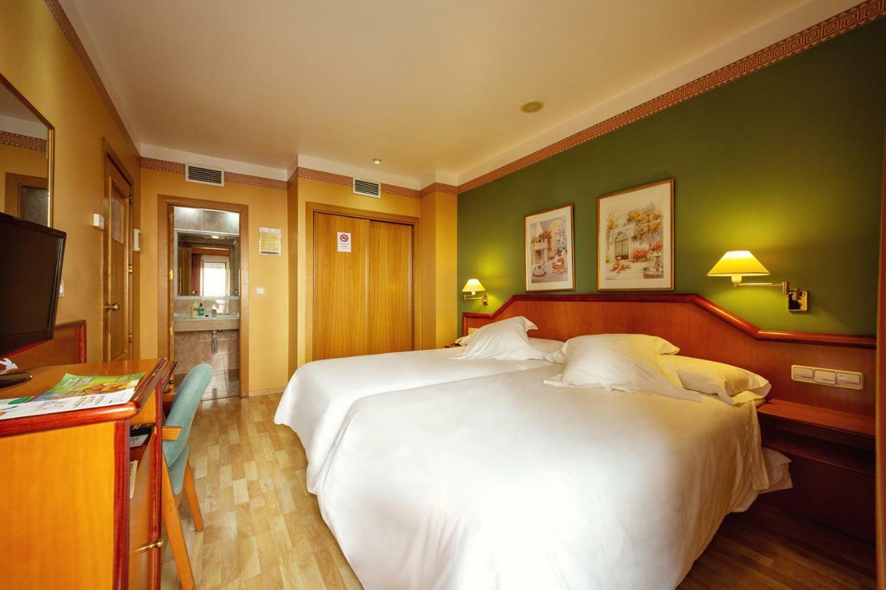 Hotel Torrepalma Alcala La Real Bagian luar foto
