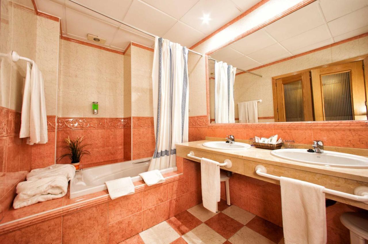 Hotel Torrepalma Alcala La Real Ruang foto