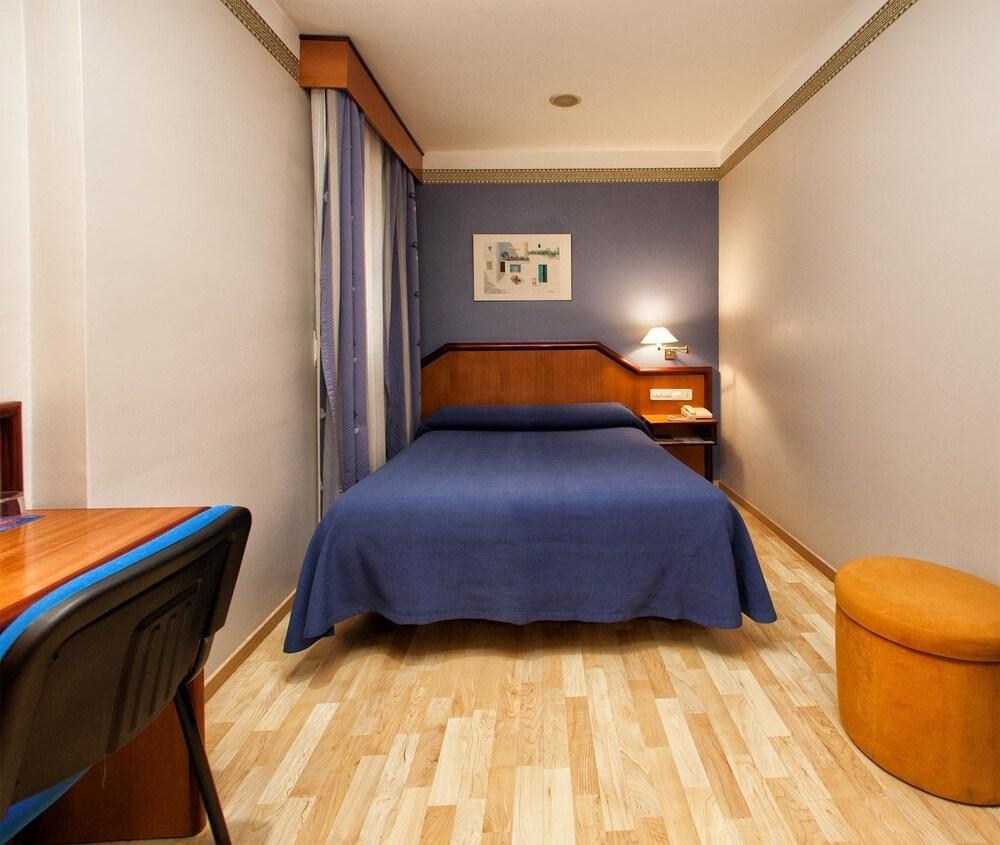 Hotel Torrepalma Alcala La Real Bagian luar foto